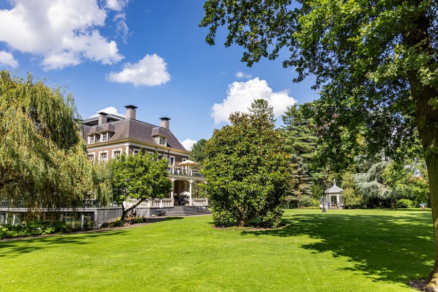 Golden years de negen linden prachtige tuin