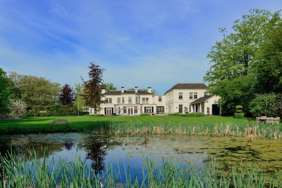 Golden years wolfsbergen tuin en vijver